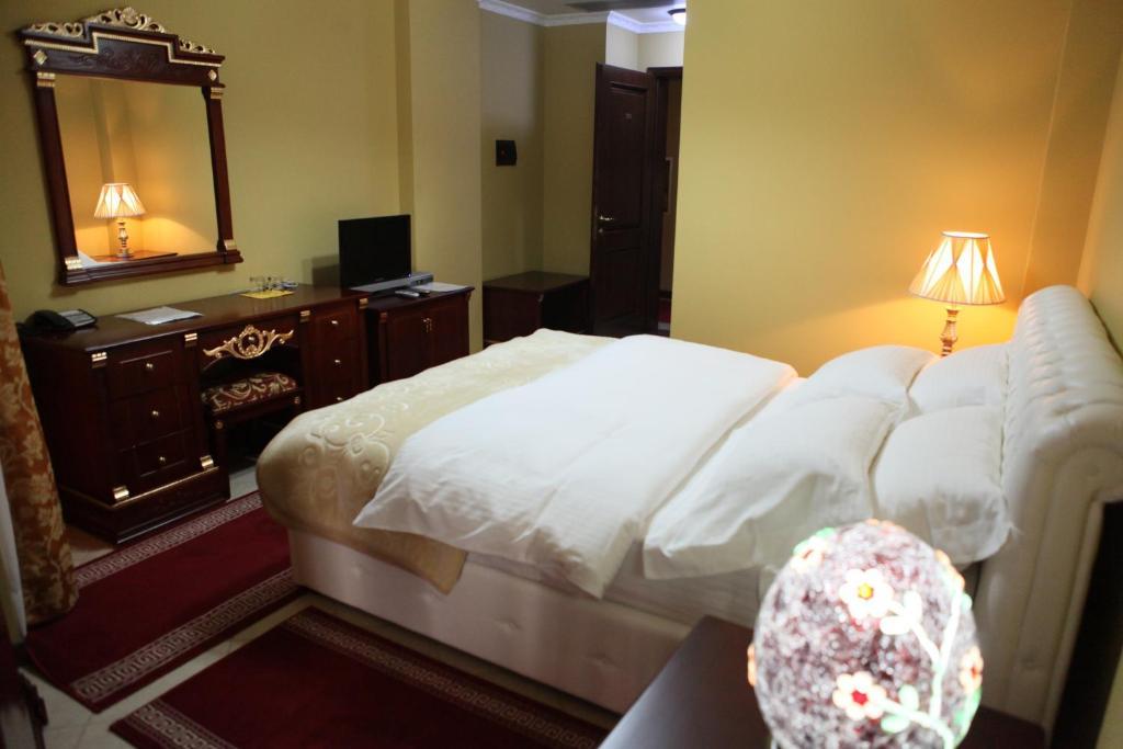 Dinasty Hotel Tirana
