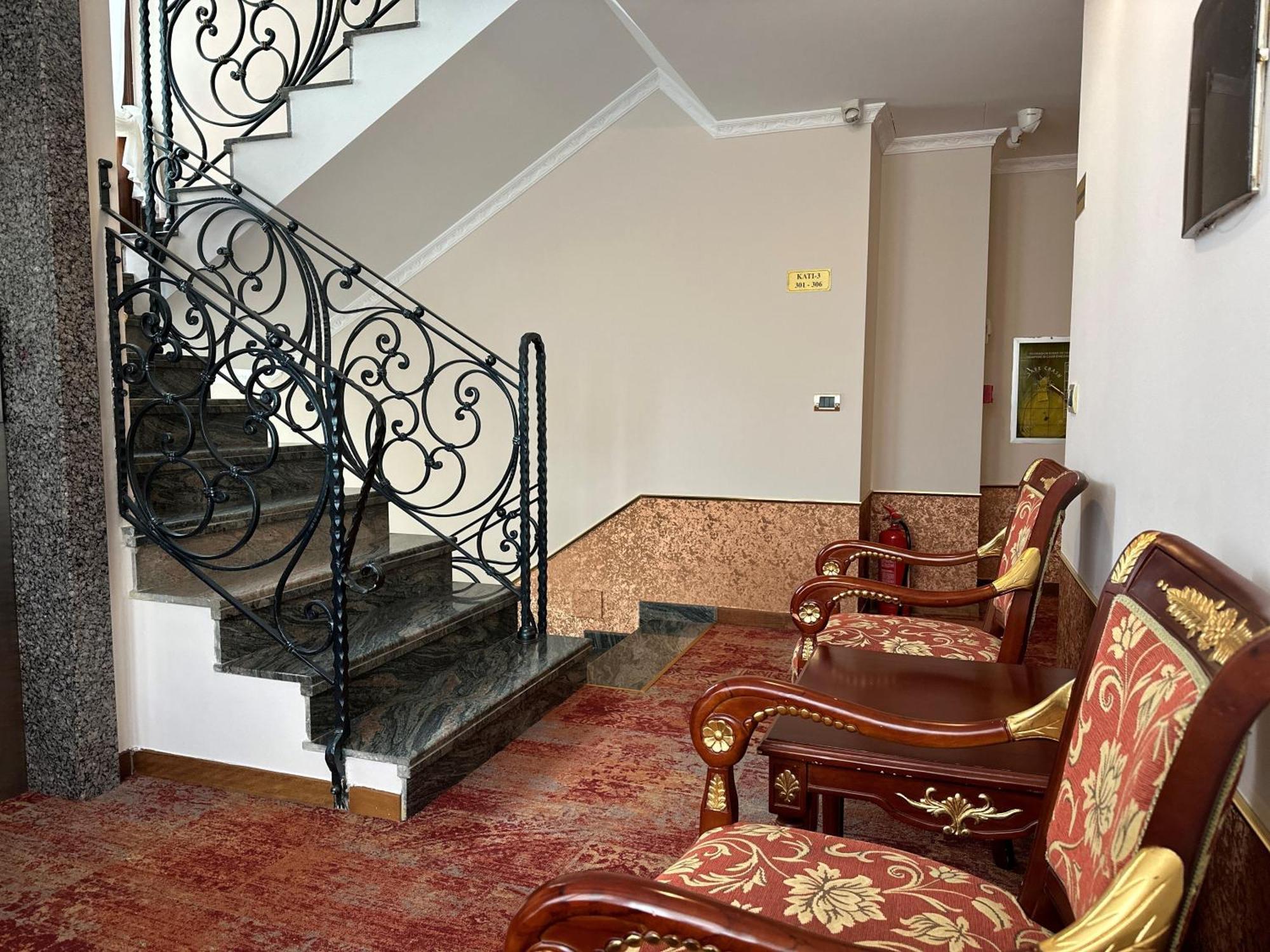 Hotel Dinasty Tirana