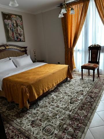 Hotel Dinasty 4*