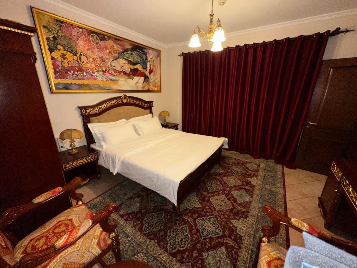 Hotel Dinasty 4*