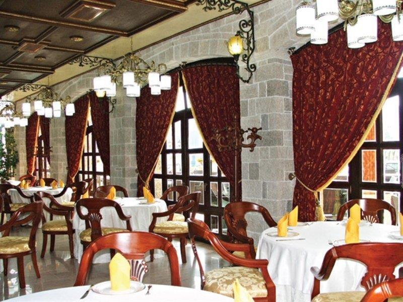 Hotel Dinasty 4*